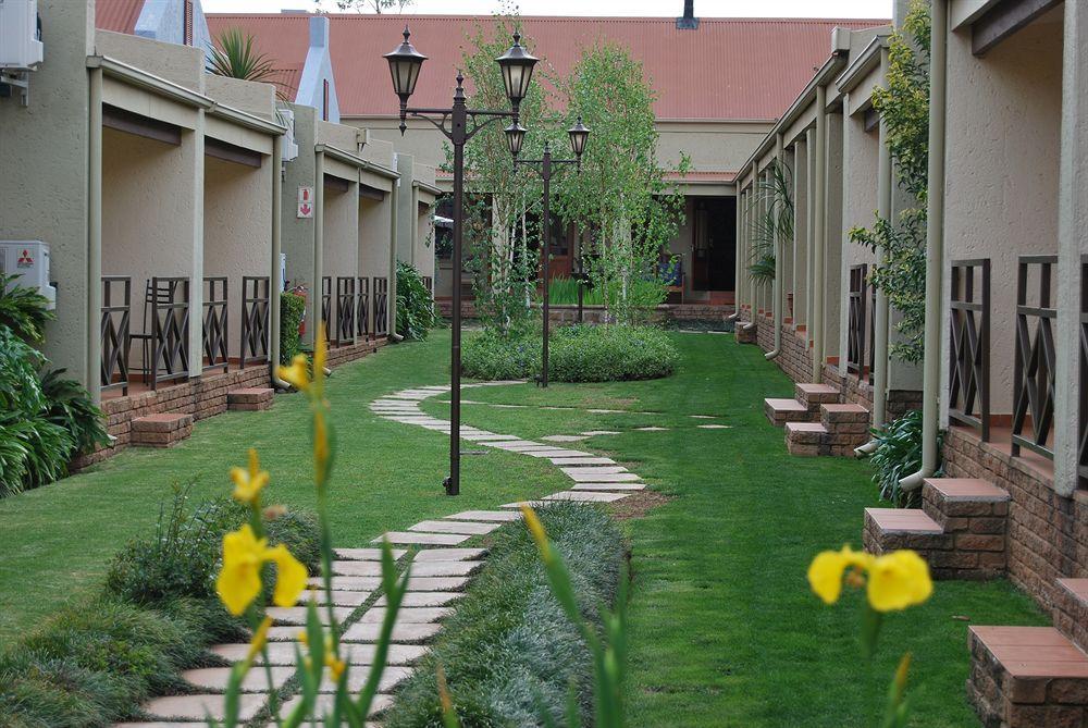 Afrique Boutique Hotel O.R. Tambo Boksburg Eksteriør bilde