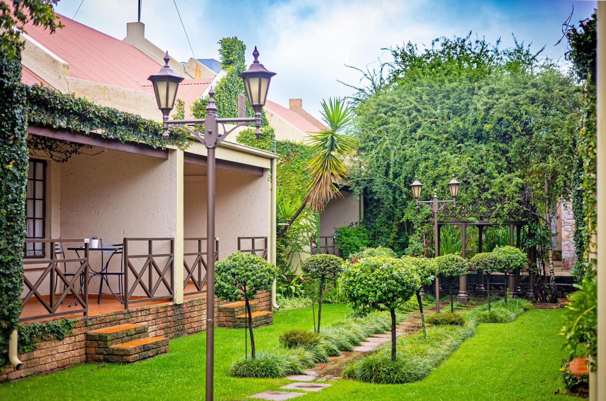 Afrique Boutique Hotel O.R. Tambo Boksburg Eksteriør bilde